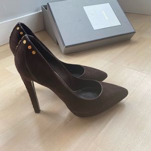 Tom Ford Womens Screw-Studded Suede Shoes